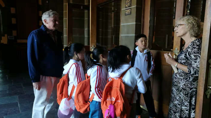 加大博兒師生風采