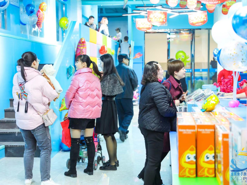 龍宸親子游泳俱樂(lè)部師生風(fēng)采