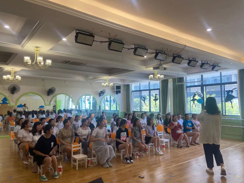 北湖區(qū)萬寶國際幼兒園師生風(fēng)采