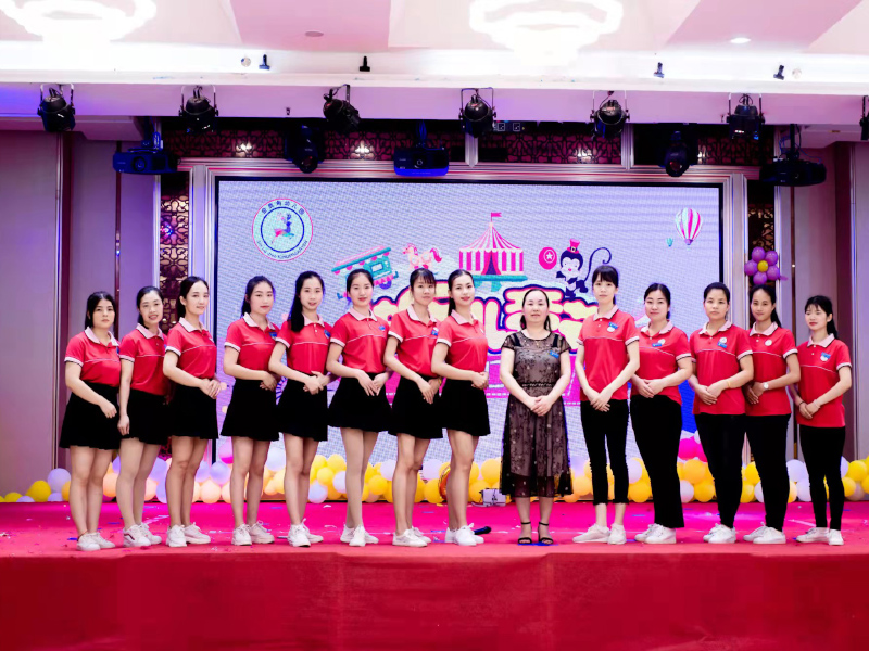 郴州市蘇仙區(qū)金鹿角幼兒園師生風(fēng)采